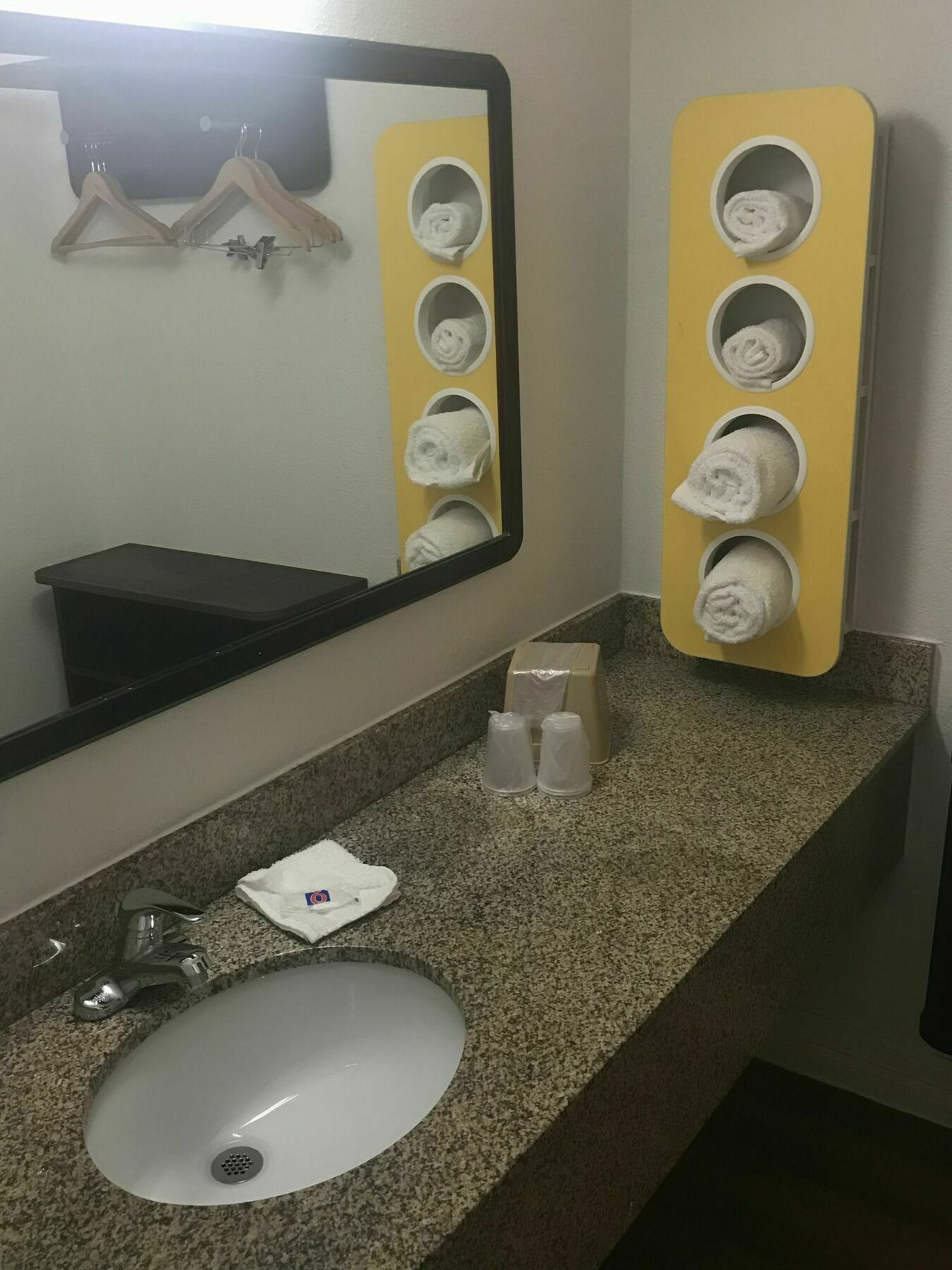Hotel 6-houston, Tx - East